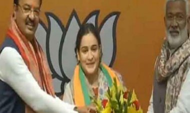 बीजेपी में शामिल हुई मुलायम सिंह की छोटी बहू: बीजेपी ने किया अपर्णा का स्वागत