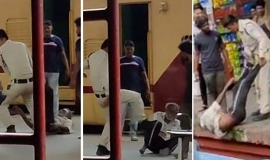 गुंडों की तरह पुलिस द्वारा बुजुर्ग को पीटने का वीडियो वायरल: पुलिसकर्मी सस्पेंड