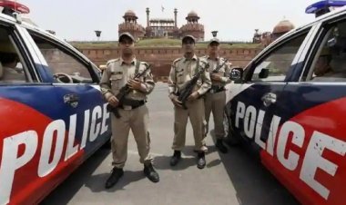 दिल्ली पुलिस के हाथ लगी बड़ी कामयाबी: 2000 कारतूस के साथ 6 आरोपी गिरफ्तार