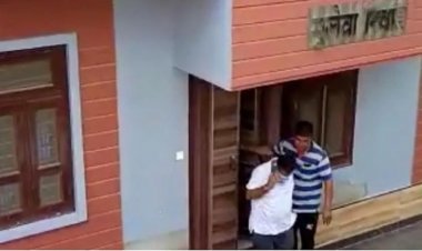 देर रात महिला टीचर के घर जाने को लेकर SDM पर एक्शन: सरकार ने किया निलंबित