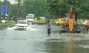 Madhya Pradesh: भारी बारिश से बिगड़े हालात, सुरक्षा के लिए कलेक्टरों ने दिए निर्देश