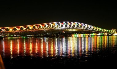 Ahmadabad: साबरमती नदी पर बना अटल पुल, तस्वीरों को साझा करते हुये PM ने कहा