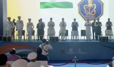 Indian Navy: PM ने नौसेना को सौंपा स्वदेशी विमानवाहक पोत INS विक्रांत, 30 लड़ाकू विमान व हेलीकॉप्टर किये जा सकेंगे तैनात