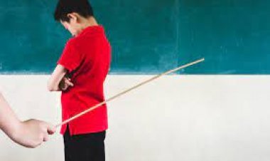 बलिया में बाइक छूने पर शिक्षक ने छात्र की जमकर कर दी पिटाई, छुट्टी होने तक कमरे में बंद रखा