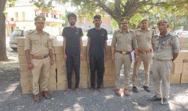 Fatehpur: सड़े सेब की आड़ में अंग्रेजी शराब की तस्करी, 365 पेटियों में 40 लाख की शराब बरामद