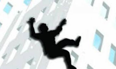 Greater Noida: NEET की परीक्षा में फेल हुई छात्रा ने, 14वीं मंजिल से कूदकर की आत्महत्या