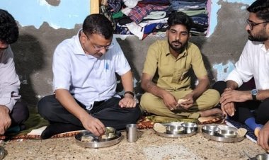 GUJARAT: अरविंद केजरीवाल का बड़ा आरोप, कहा सुरक्षा का हवाला देकर मुझे जनता के बीच जाने से रोकना चाहती थी गुजरात पुलिस