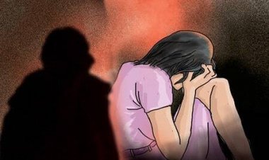 Gorakhpur: अकेला पाकर हेडमास्टर ने शिक्षिका के साथ की बदसलूकी, बीएसए ने किया सस्पेंड