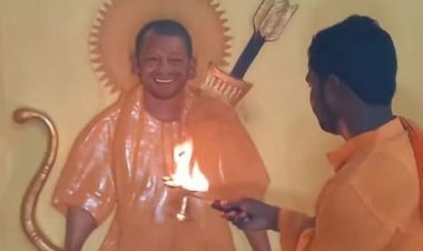 Ayodhya: बन गया  मुख्यमंत्री योगी आदित्यनाथ का मंदिर, रोज सुबह-शाम हो रही बाबा की आरती