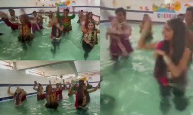 Navaratri: स्विमिंग पूल में गरबा करते दिखे लोग, वीडियो हुआ वायरल