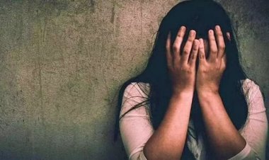 Varanasi: काशी घूमने आयी विदेशी लड़की के साथ गाइड ने की बदसलूकी, बियर में शराब मिलाकर दिया घटना को अंजाम