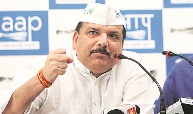AAP: संजय सिंह का केंद्र सरकार पर बड़ा आरोप, कहा - मनीष सिसोदिया का नाम लेने के लिये डाला जा रहा है दबाव