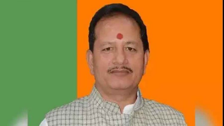 Bihar Floor Test: फ्लोर टेस्ट से पहले विधानसभा स्पीकर विजय सिन्हा ने दिया इस्तीफा