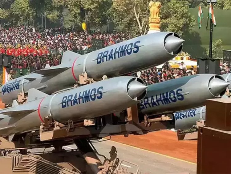 Indian Airforce: ग्रुप कैप्टेन, विंग कमांडर समेत स्क्वाड्रन लीडर बर्खास्त, ब्रह्मोस मिसाइल मिसफायर मामला