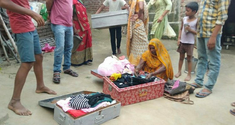 Gonda: खिड़की को तोड़कर, चोरो ने किया लाखो का माल साफ़