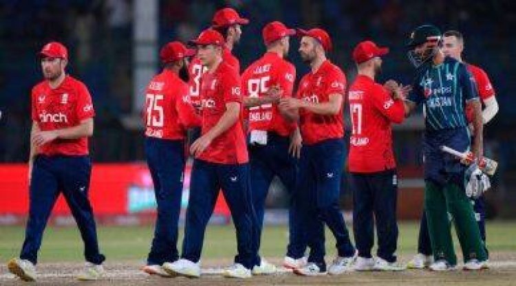 Pak VS Eng: इंग्लैंड ने पाकिस्तान को दी करारी शिकस्त, 158 रनो पर सिमट गयी टीम