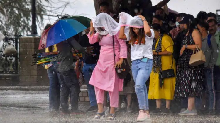 Weather Update: दक्षिण से उत्तर तक बदलेगा मौसम, कुछ दिनों तक होगी बारिश आंधी-तूफान और ओले गिरने की संभावना