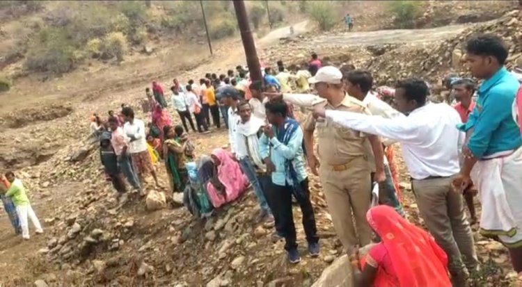 UP News: सोनभद्र के नाले में तेज बहाव के कारण बहे 6 मजदूर, 4 के शव बरामद 2 की तलाश जारी